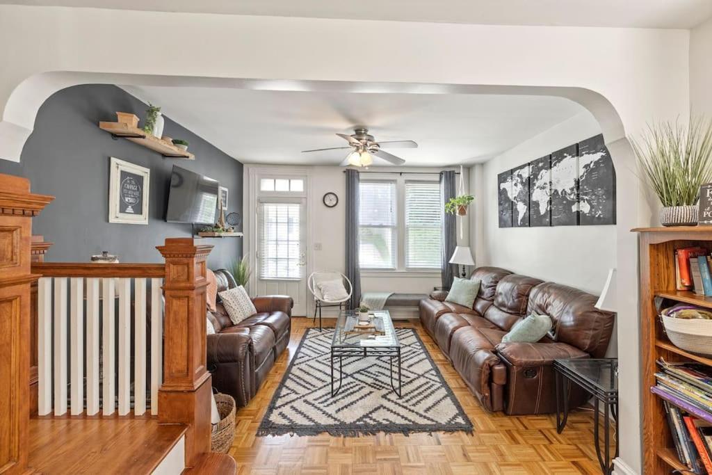Rare City Home W/ Backyard Fire-Pit & Hottub Lancaster Eksteriør billede