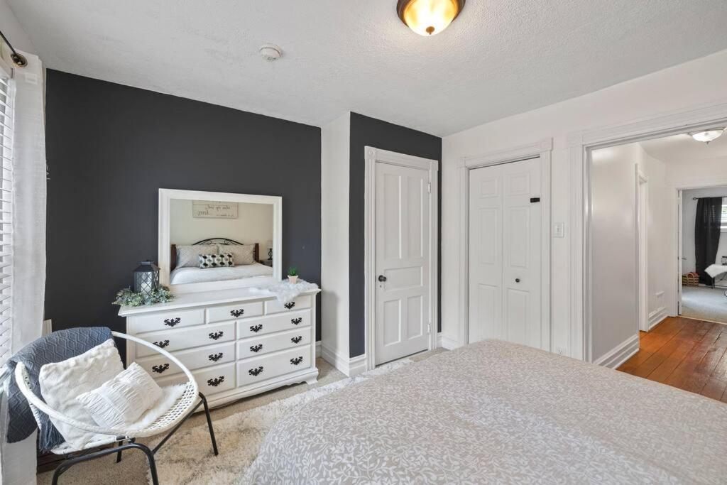 Rare City Home W/ Backyard Fire-Pit & Hottub Lancaster Eksteriør billede